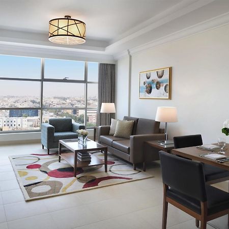 Marriott Executive Apartments Al Khobar Ngoại thất bức ảnh A living room at the hotel