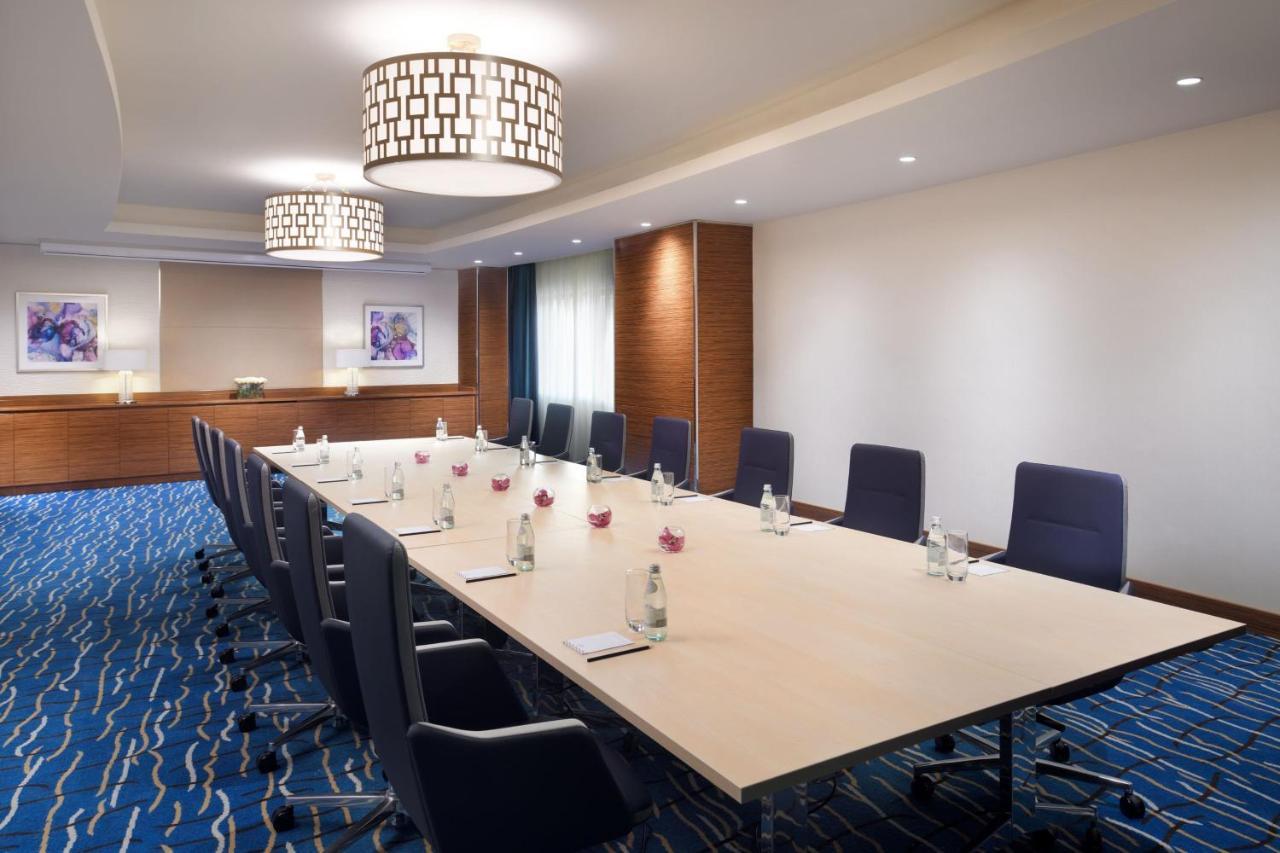 Marriott Executive Apartments Al Khobar Ngoại thất bức ảnh Boardroom