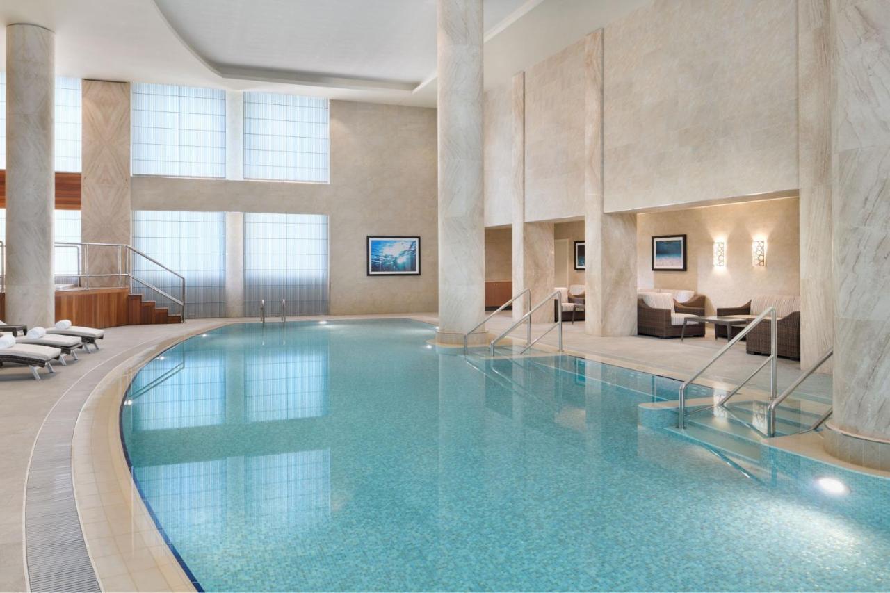 Marriott Executive Apartments Al Khobar Ngoại thất bức ảnh The pool at the spa