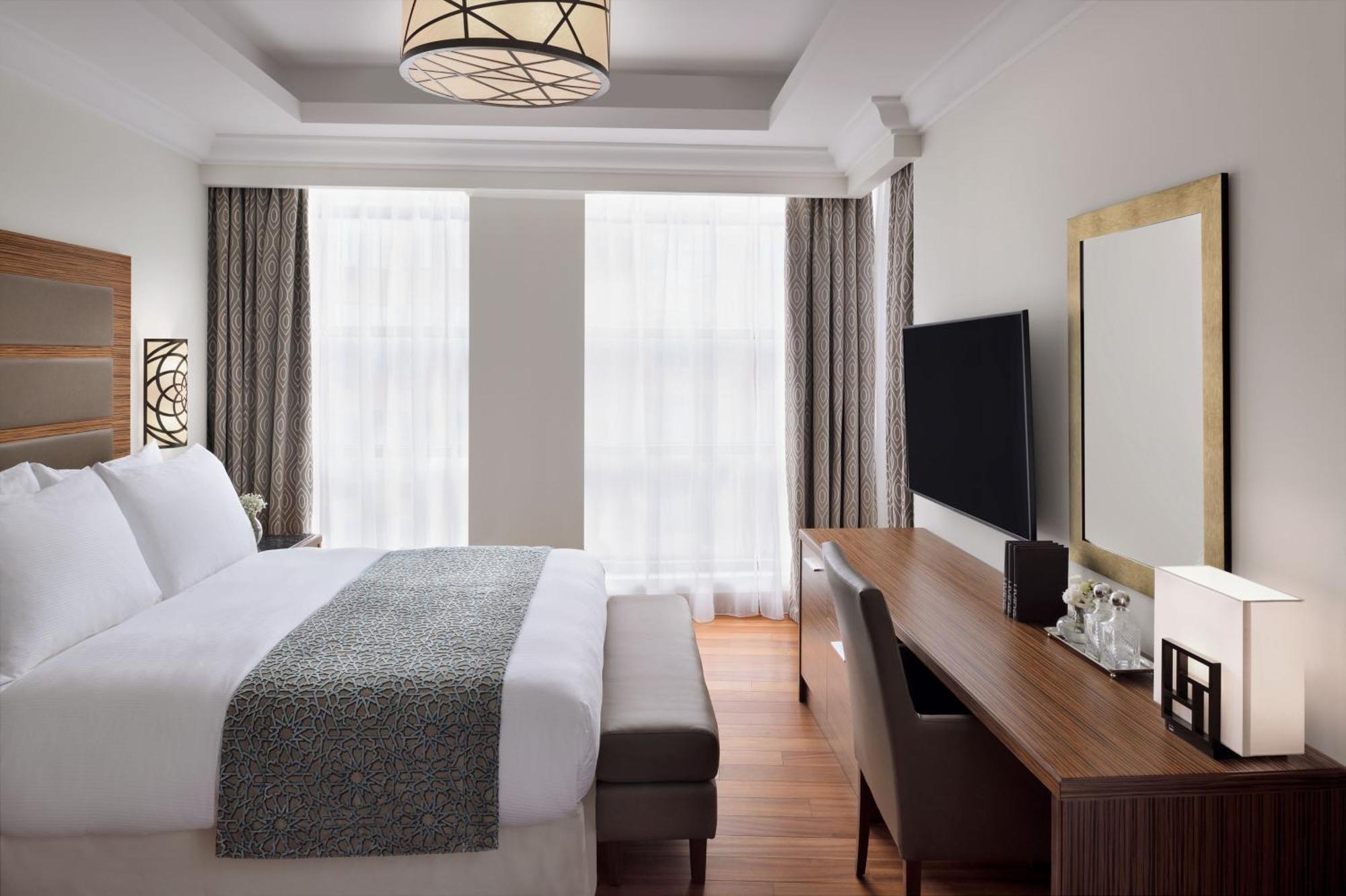 Marriott Executive Apartments Al Khobar Ngoại thất bức ảnh A bedroom at the hotel